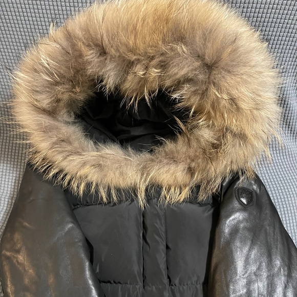 SOLD- Rudsak down winter jacket $100 - Picture 4 of 6